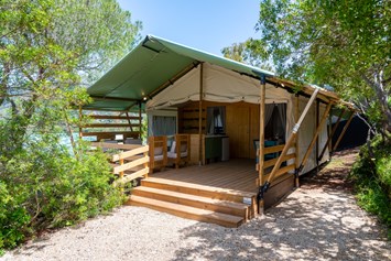 Glampingunterkunft: Glamping Tent Country Loft auf Camping Lacona Pineta - Glamping Tent Country Loft auf Camping Lacona Pineta