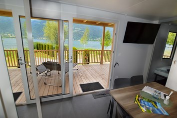 Glampingunterkunft: Ihr Blick zum See - Premium Mobilheime mit Terrassen am Terrassen Camping Ossiacher See