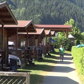 Glampingunterkunft: Unsere Campingbungalows in ruhiger Lage sind ideal für einen komfortvollen Urlaub! - Bungalow mit Terrassen am Camping Ossiacher See