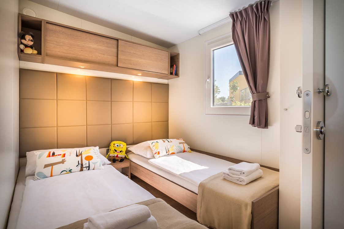 Glampingunterkunft: Kinderschlafzimmer mit 2 Einzelbetten - Krk Premium Camping Resort - Mobilheim Bella Vista Premium 