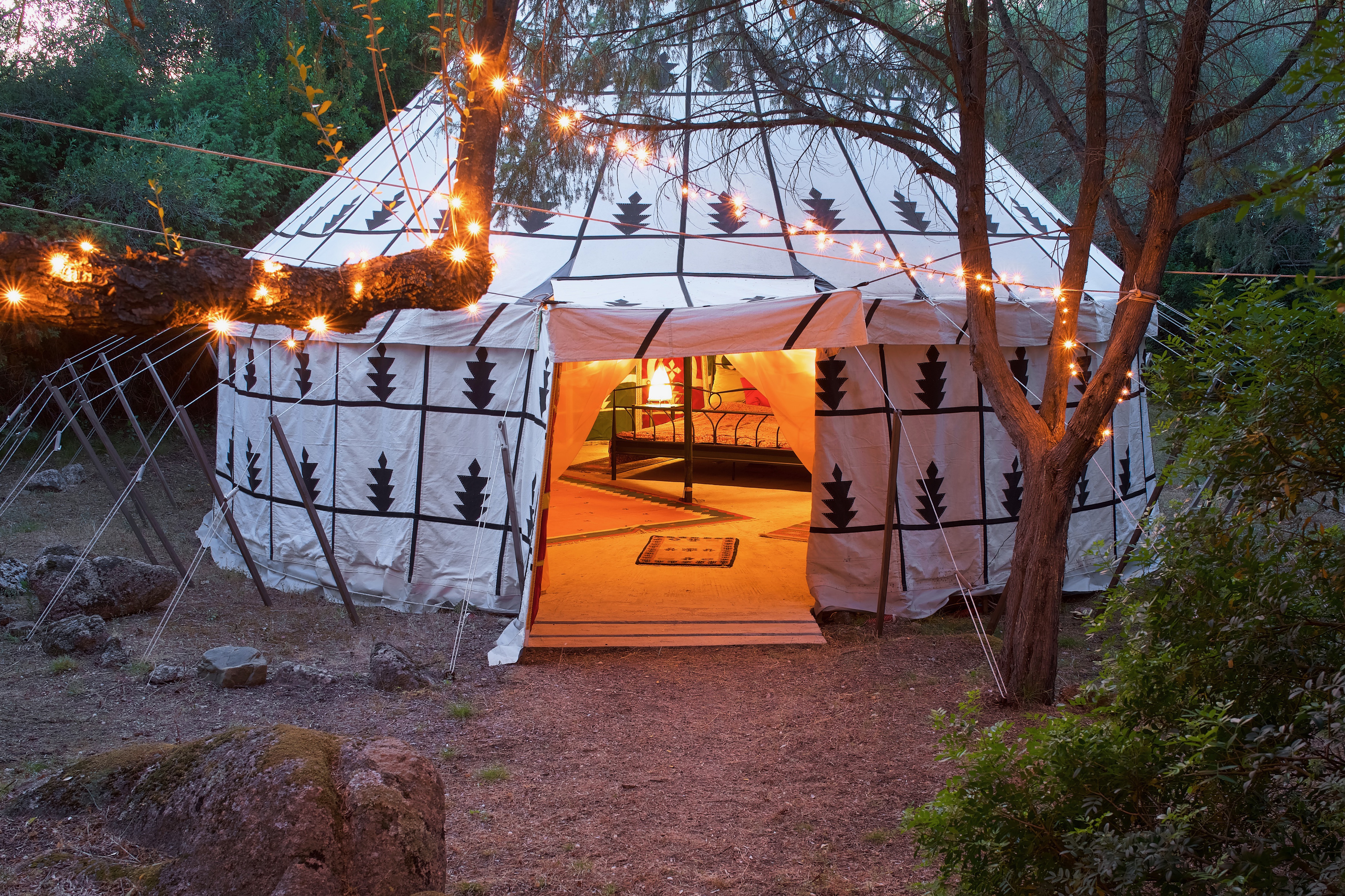 Glamping: Romantik - Königszelt in Sardinien