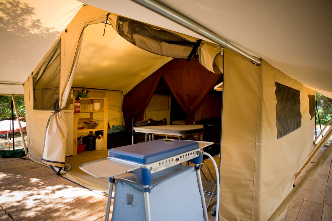 Glamping: Zelt Toile & Bois Classic IV - Innen - Camping Indigo Strasbourg