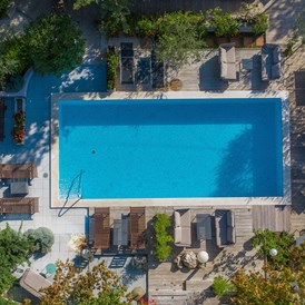 Glamping: Pool and relax area - B&B Suite Mobileheime für 2 Personen mit eigenem Garten