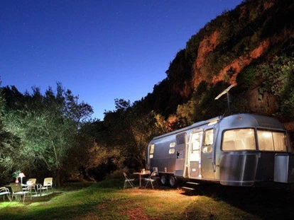 Luxury camping - Umgebungsschwerpunkt: am Land - Mittelmeer - Bildquelle: http://www.glampingairstream.com/ - Glamping Airstream