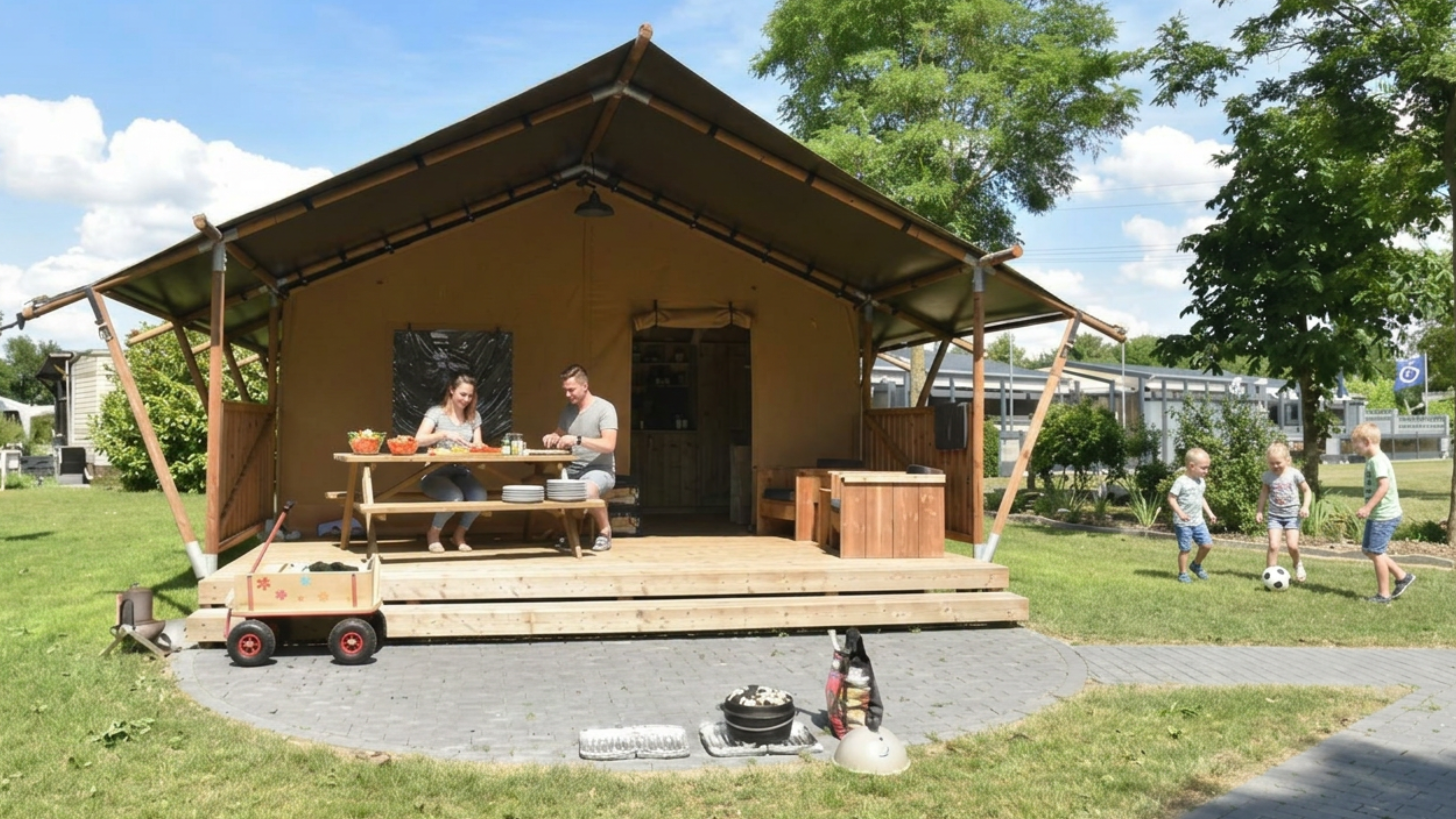 Glamping: Glamping auf dem Campingplatz am Emsdeich in Ostfriesland nahe der Nordsee, direkt zwischen Papenburg und Leer. Urlaub in der Natur mit der ganzen Familie! - Freizeitpark "Am Emsdeich"