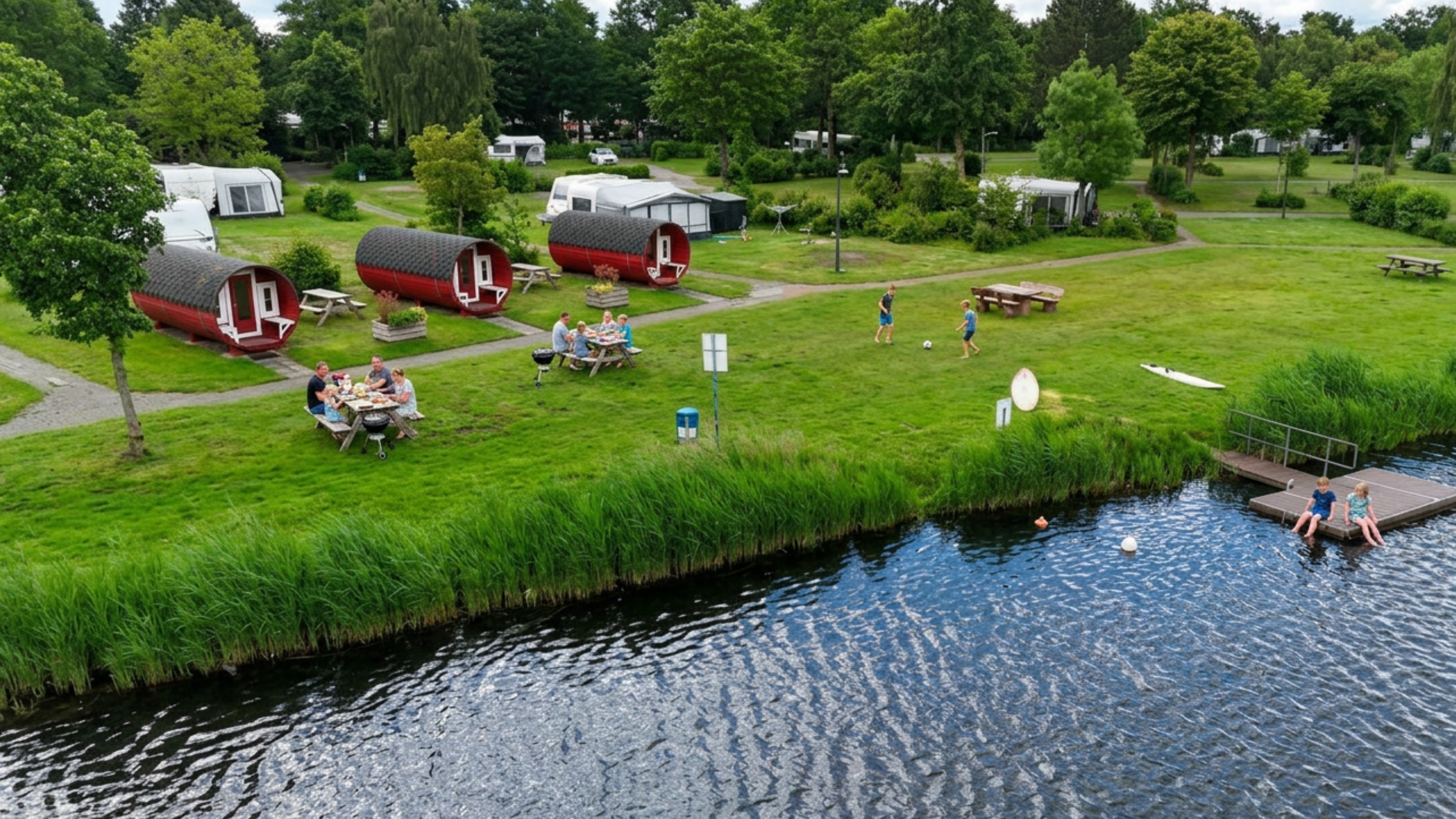 Glamping: Glamping auf dem Campingplatz am Emsdeich in Ostfriesland nahe der Nordsee, direkt zwischen Papenburg und Leer. Urlaub in der Natur mit der ganzen Familie! - Freizeitpark "Am Emsdeich"