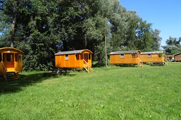 Glamping: Pippowagen!
Gemütliche Unterkunft für 1-3 Personen.
 - Family-Camp-Kellerwiehl