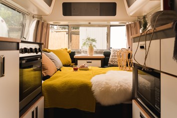 Glamping: Airstream für 2 Personen - das Zimmer - Procida Camp & Resort - GOOUTSIDE