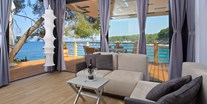 Luxuscamping - Geräumiges Wohnzimmer
 - Camping Cikat