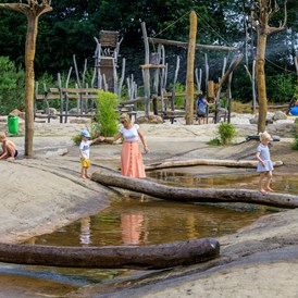 Glamping: Wasserspielplatz in der Abenteuerwelt Germanenland

 - Alfsee Ferien- und Erlebnispark
