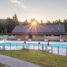 Glamping: Swimming pool - River Camping Bled