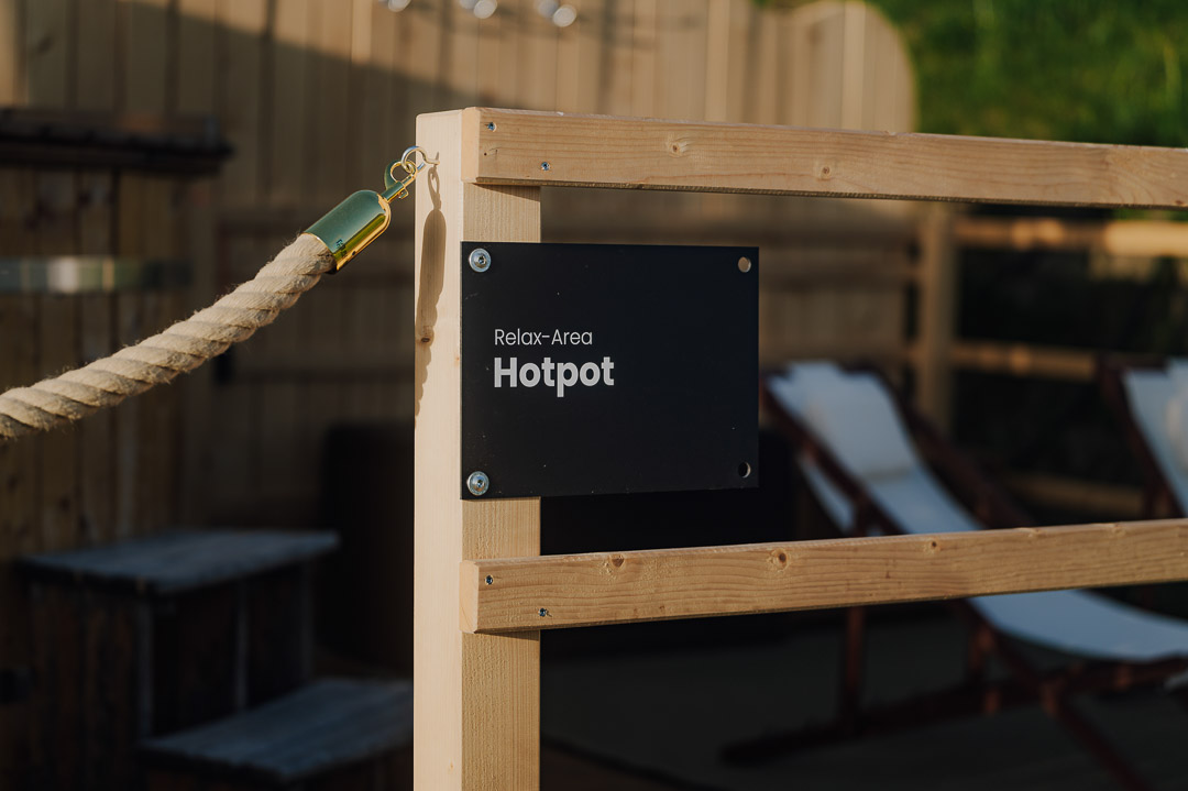 Luxuscamping - Whirlpool - Schweiz - Adventurly Pop-up Glamping Obersaxen