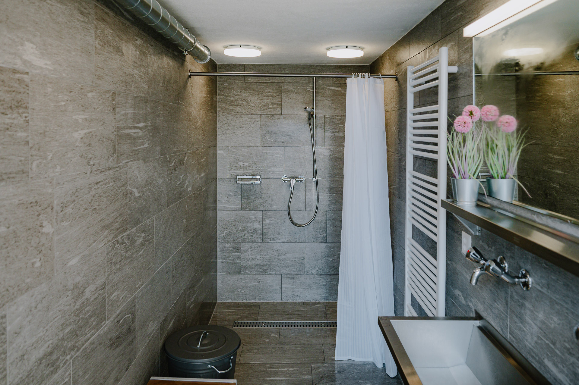 Glamping: Adventurly Pop-up Glamping Vella