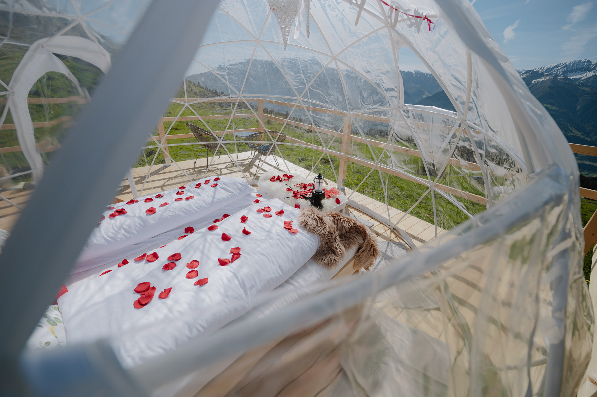 Glamping: Adventurly Pop-up Glamping Vella