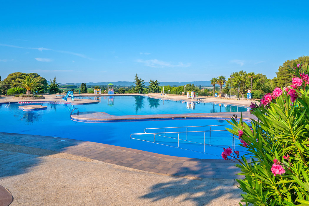 Glamping: Camping Castell Montgri - Vacanceselect