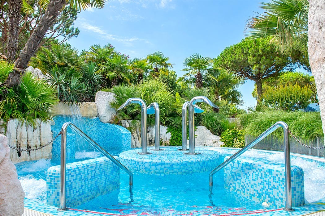 Glamping: Camping Village Portofelice - Vacanceselect