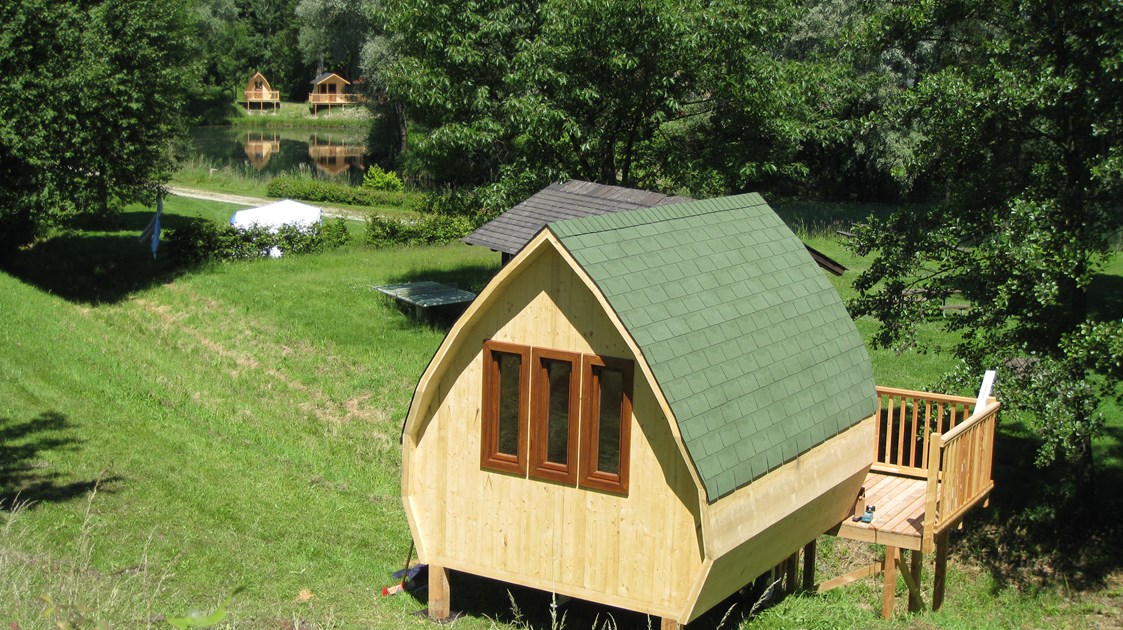Glampingunterkunft: alle neuen Hütten mit Terrasse - Hütten auf Camping Au an der Donau