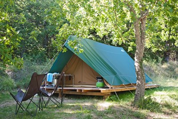 Glampingunterkunft: Zelt Bonaventure Aussenansicht  - Zelt Bonaventure auf Camping Huttopia Dieulefit