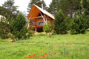 Glampingunterkunft: Cahutte in gruener Natur - Cahutte für naturnahe Ferien auf Camping Huttopia Rambouillet