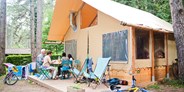 Luxuscamping - Haut-Savoie - Zelt Toile & Bois Zenith - Aussen - Zelt Toile & Bois Zenith für 6 Pers. auf Camping Huttopia Divonne