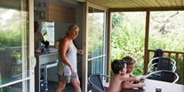 Luxuscamping - Provence-Alpes-Côte d'Azur - Mobilheim Lodge Terrasse - Camping Huttopia Gorges du Verdon Mobilheim Lodge auf Camping Huttopia Gorges du Verdon