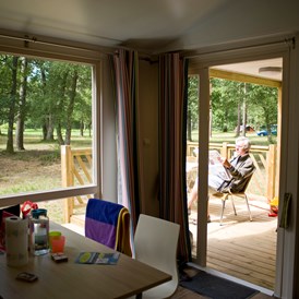 Glampingunterkunft: 2-Zimmer Mobilheim - Innen - Mobilheim mit 2-Zimmern auf Camping Huttopia Royat