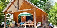 Luxuscamping - Auvergne - Holzhaus auf Camping Huttopia Royat