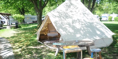 Luxuscamping - Glamping im Safari-Zelt mitten im Park und direkt am See - Safari-Zelt auf Camping Zürich