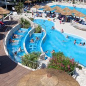 Luxuscamping: Schwimmbad - Mobilheim Torcello Platinum auf Camping Ca' Pasquali Village