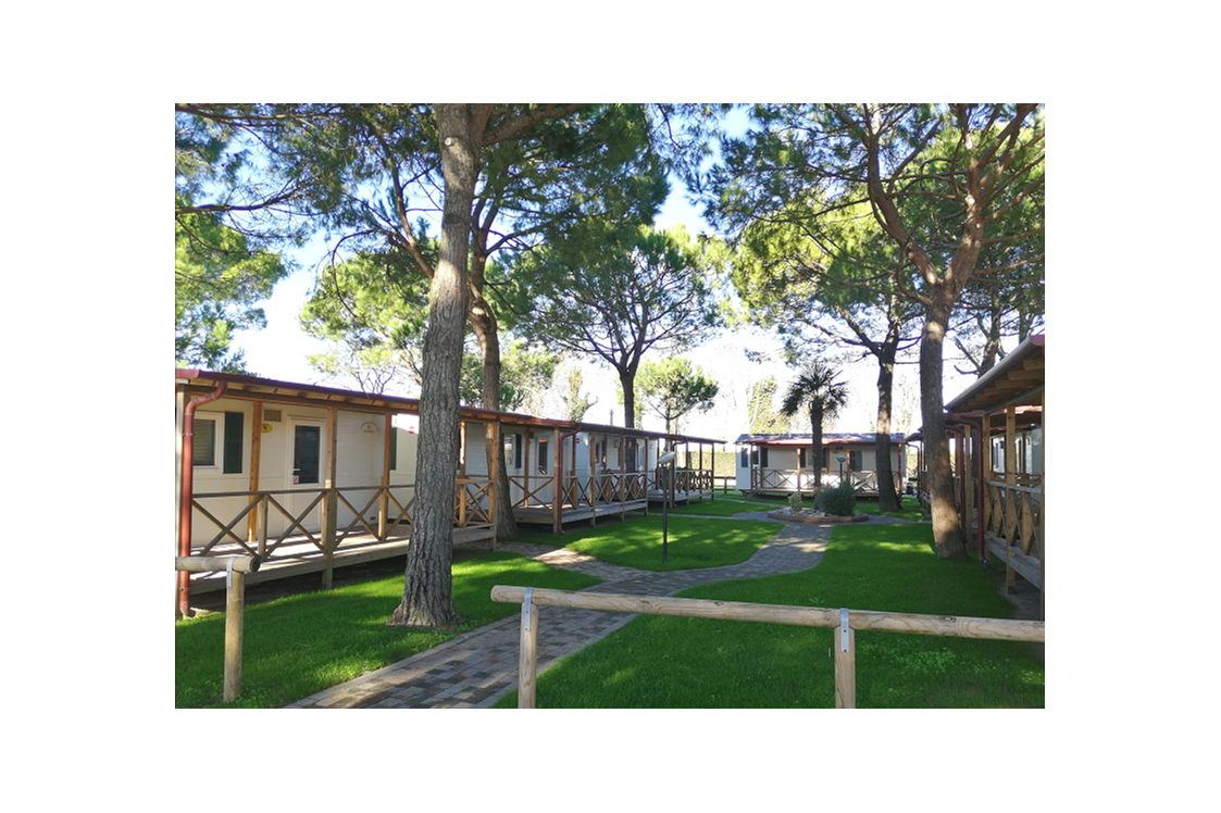 Glampingunterkunft: Außenansicht des Mobilheims - Mobilheim Torcello Plus Gold auf Camping Ca' Pasquali Village