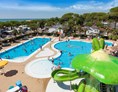 Glampingunterkunft: Panorama des Schwimmbades - Mobilheim Lido Platinum auf Camping Vela Blu