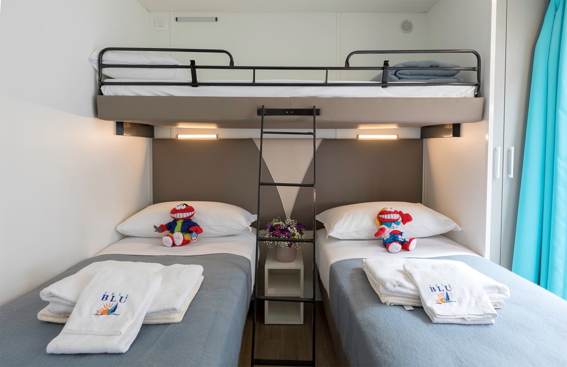 Glampingunterkunft: Kinderbettzimmer - Mobilheim Venezia Platinum auf Vela Blu Camping Village