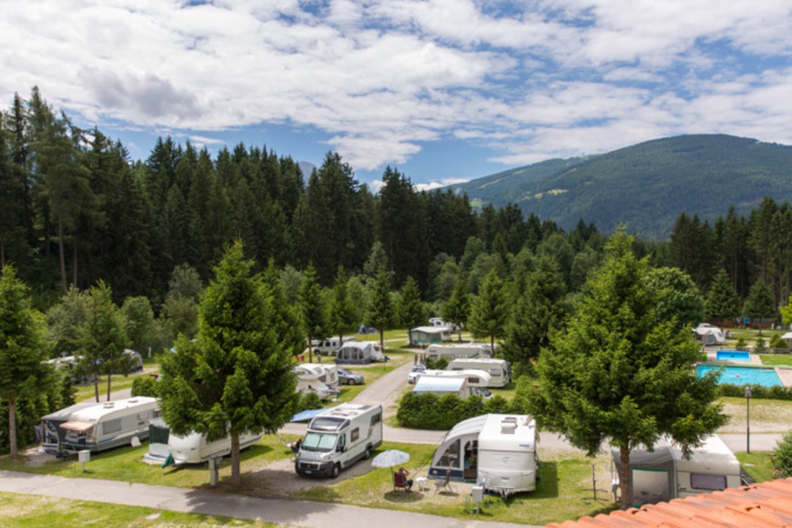 Glampingunterkunft: Campingplatz  - Schlaffässer auf Camping Residence Chalet CORONES