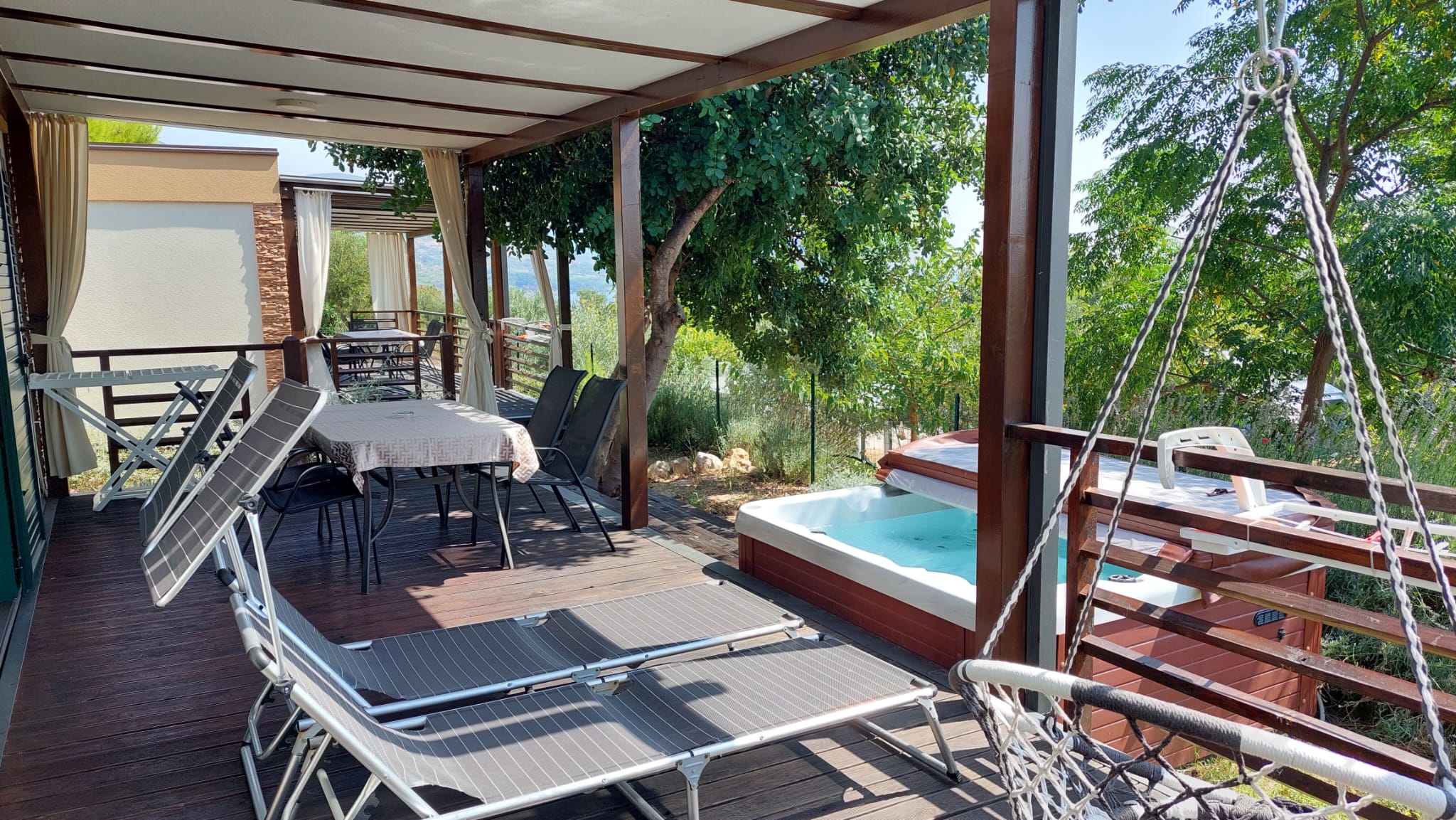 Glamping: Prestige mobile home with whirlpool 45m2 - Lavanda Camping****