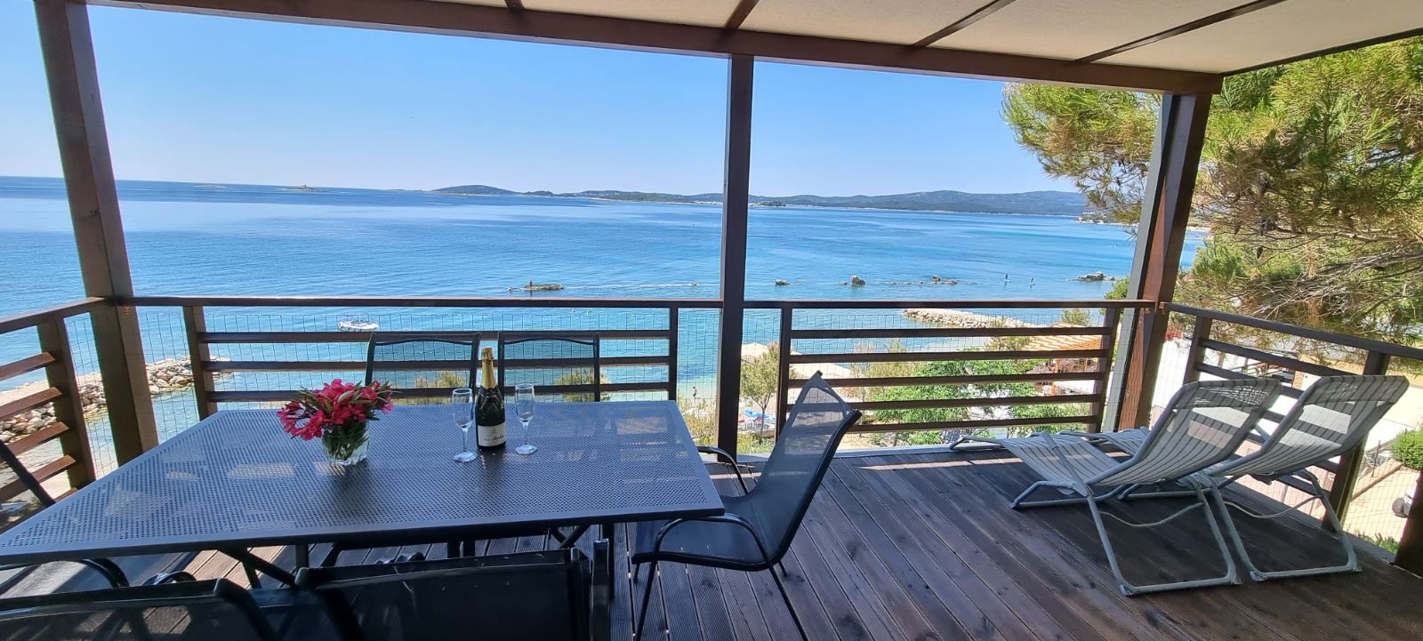 Glamping: view from Premium house - Lavanda Camping****