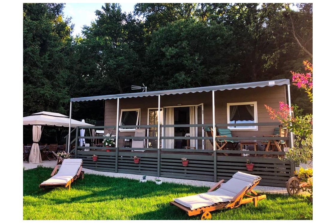 Glampingunterkunft: Mobilheim Luxury mit Liegewiese auf Camping Montorfano  - Mobile homes