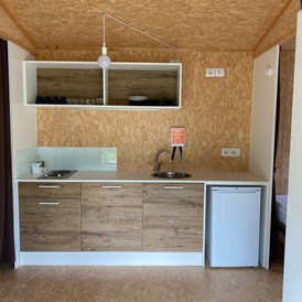 Glampingunterkunft: Küche im Maxi tent auf Camping Montorfano - Maxi tents