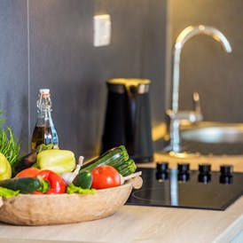 Glampingunterkunft: kitchen - Prestige Mobile Home mit Whirlpool