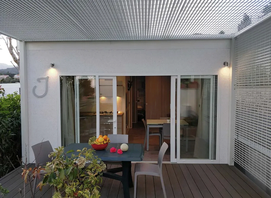 Luxuscamping - Borgio Verezzi (Sv) - Camping Park Mara - Bungalow Girasole Terrasse - Camping Park Mara Bungalows