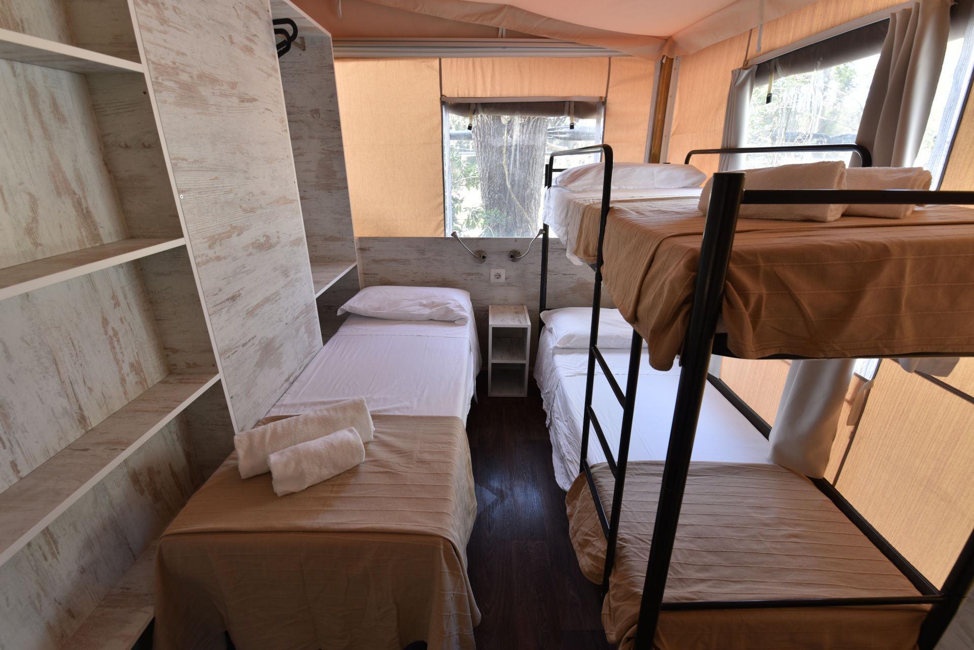 Camping de lujo - Art der Unterkunft: Lodgezelt - Italia - Safari Lodge Tent - Kinderschlafraum - Camping Village Maremma Sans Souci  Safari Lodge