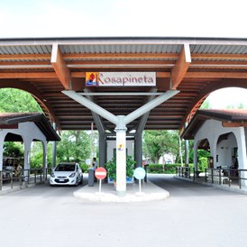 Glampingunterkunft: Luxusmobilheim von Gebetsroither am Villaggio Touristico Rosapineta