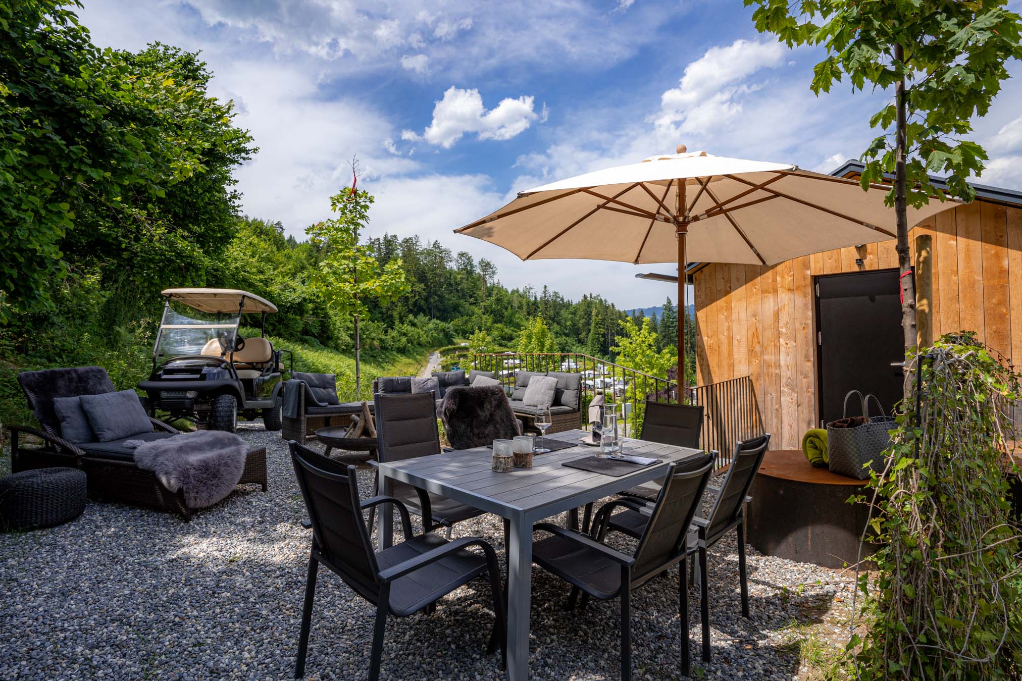 Glampingunterkunft: Himmelchalets (Panoramachalet mit Außenterrasse) am Alpencamping Nenzing  - Chalets