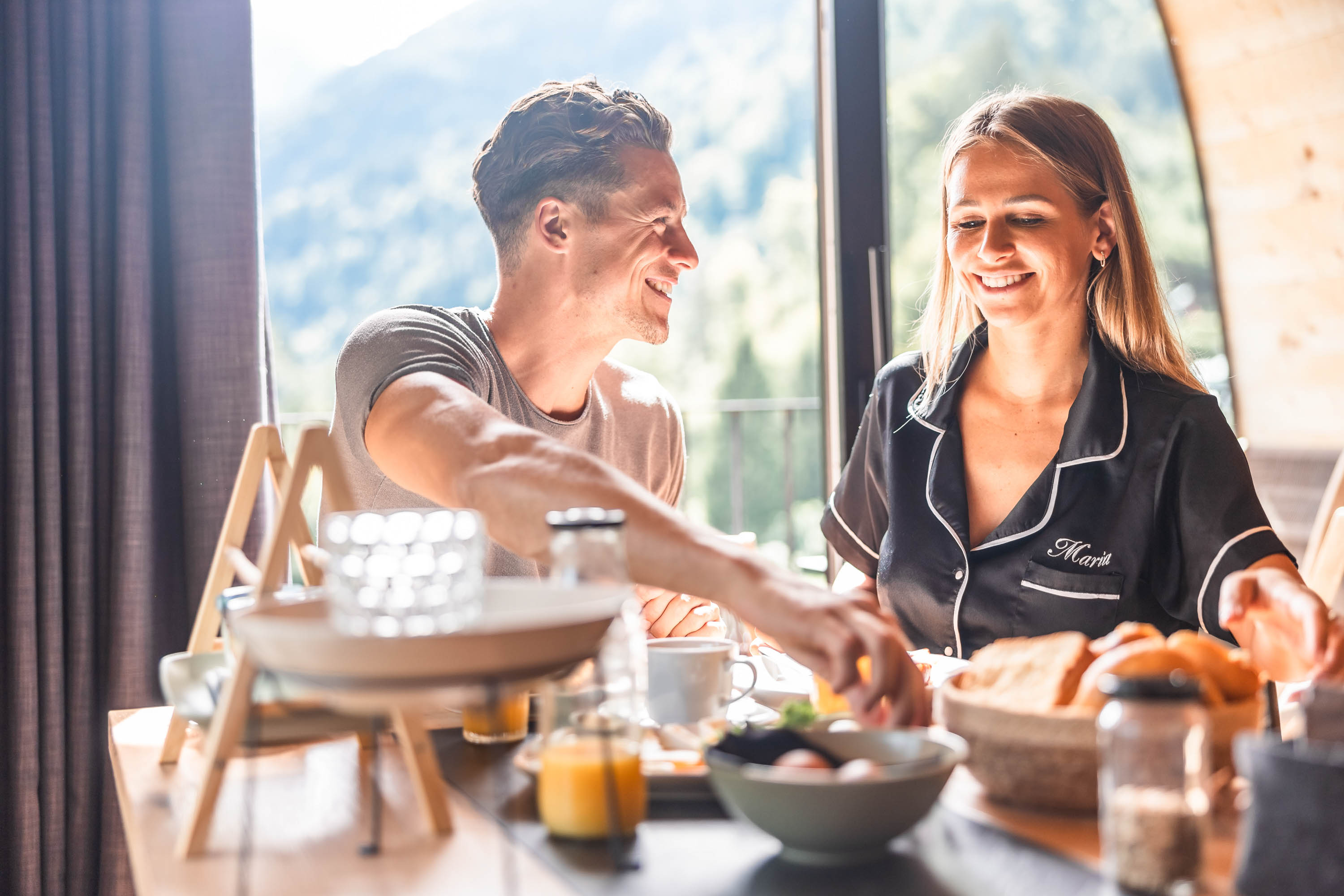 Glampingunterkunft: Frühstück im Himmelchalets am Alpencamping Nenzing  - Chalets