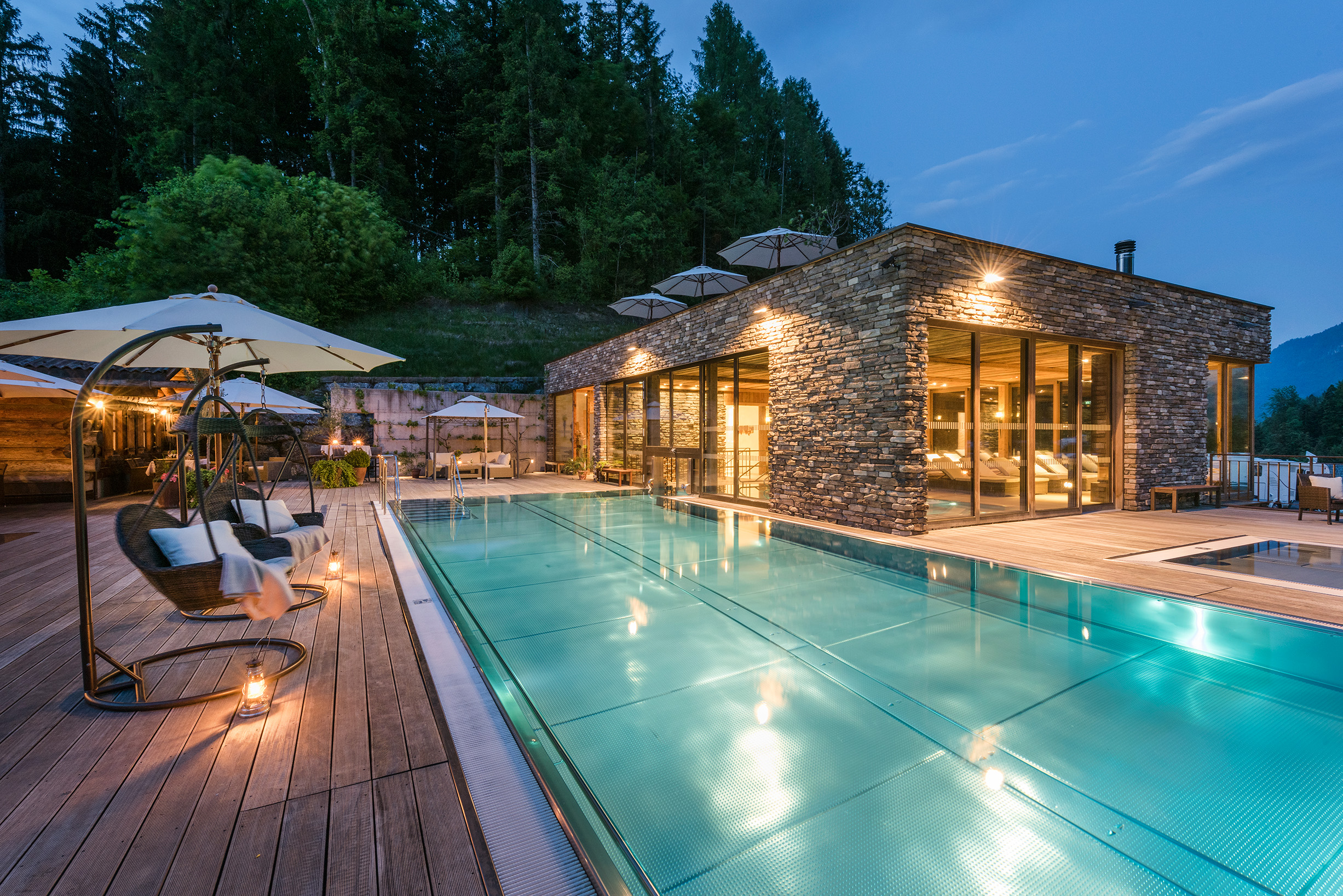 Glampingunterkunft: Wellness und Pools am Alpencamping Nenzing  - Chalets