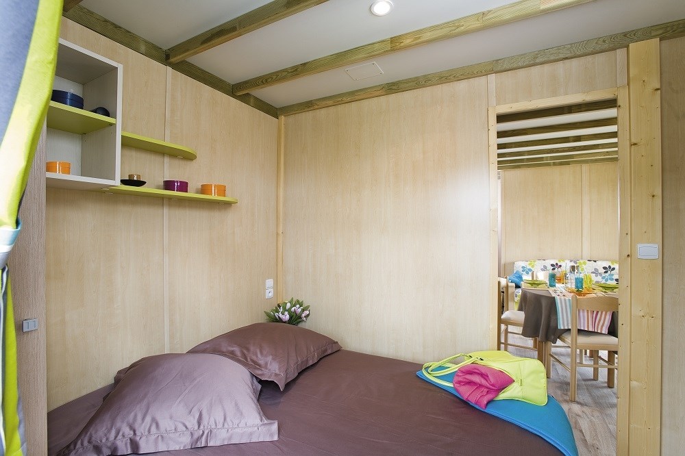 Glampingunterkunft: Chalet 2 Schlafzimmer Basic - Chalet / Cottage für 2-4 Personen auf Domaine des Alicourts