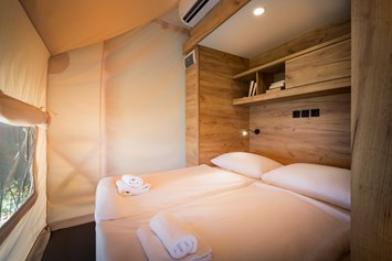 Glampingunterkunft: doppelbett schlafzimmer - Safari-Zelte auf Krk Premium Camping Resort