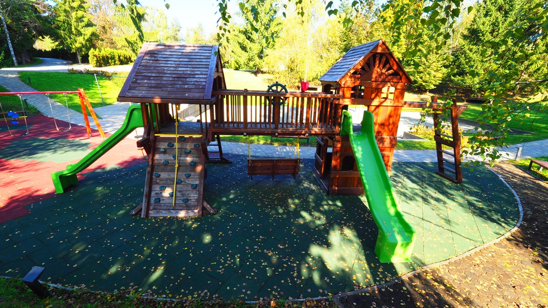 Glampingunterkunft: Spielplatz - Bungalows auf Plitvice Holiday Resort