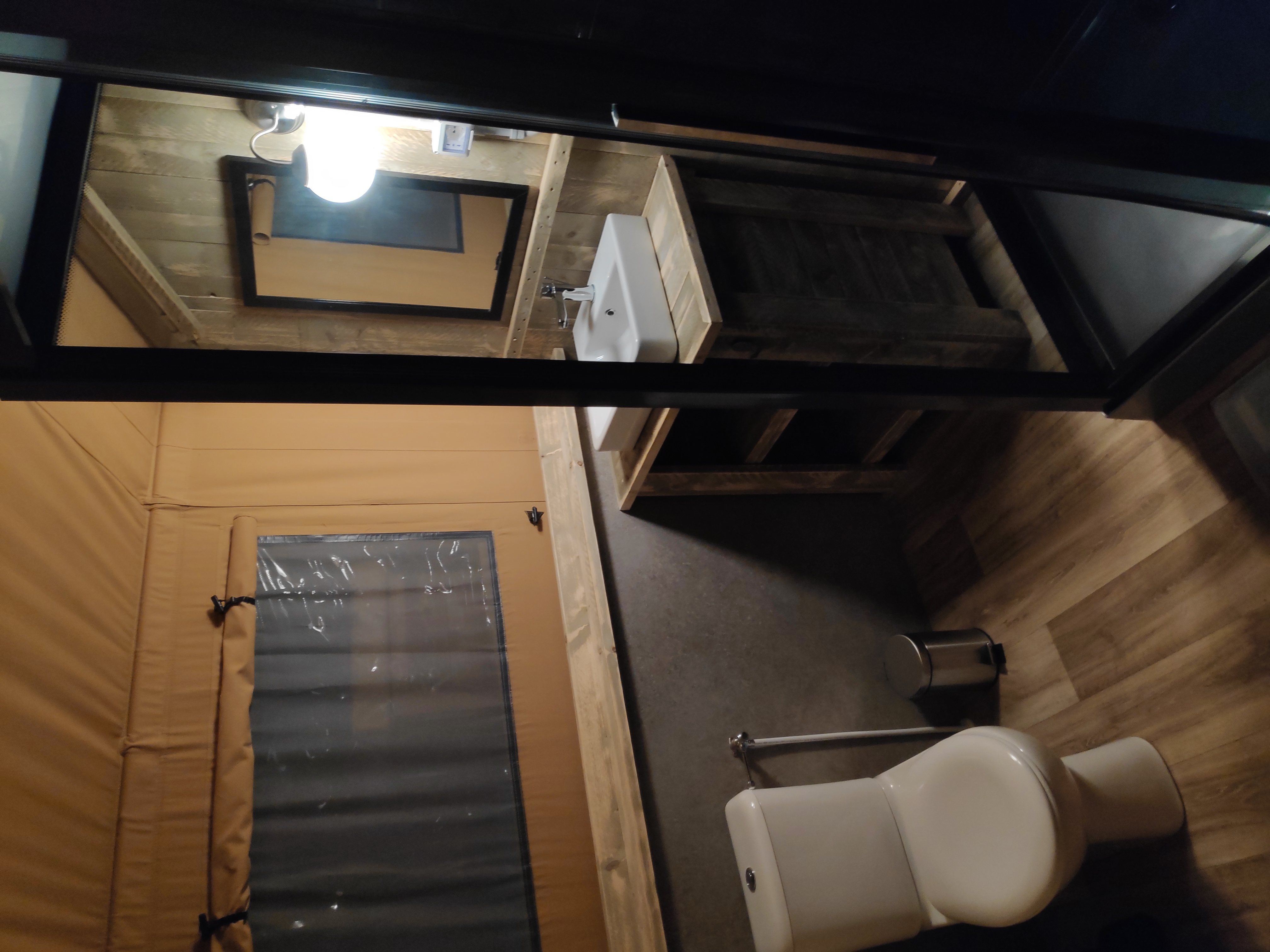 Glampingunterkunft: Comfort Lodge Zelte