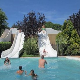 Glampingunterkunft: Toller Pool mit Rutschen - Cottage Patio für 7 Personen am Camping Le Sérignan Plage