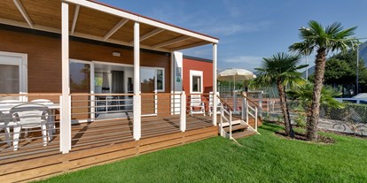 Luxuscamping - Tessin - Campofelice Camping Village Bungalow PALMA 6 auf Campofelice Camping Village